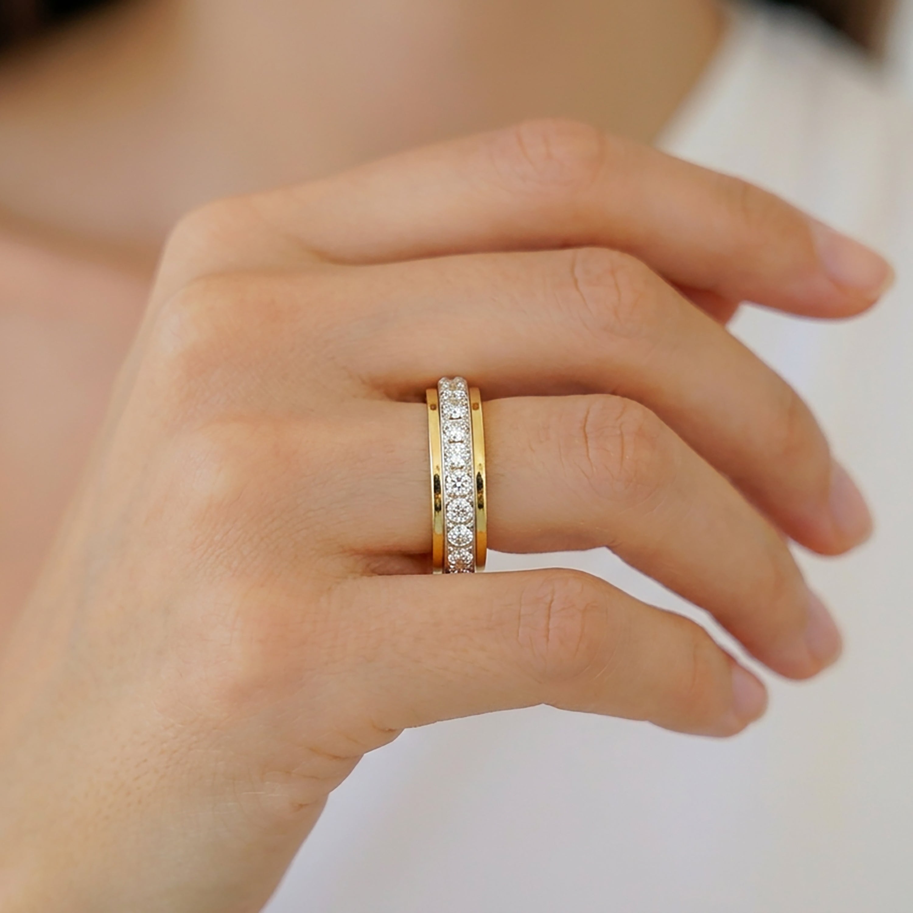 Spinning Fidget Eternity Ring
